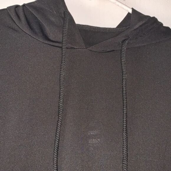 Black Hooded Long Sleeve Shirt M Made In China Polyester Spandex Blend - Picture 6 of 12